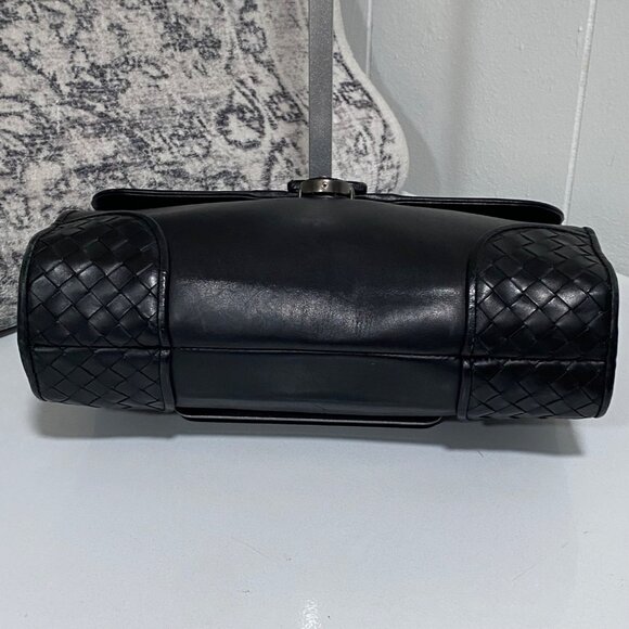 Bottega Veneta Intrecciato Leather Pouchette Clutch in Black - Picture 8 of 10